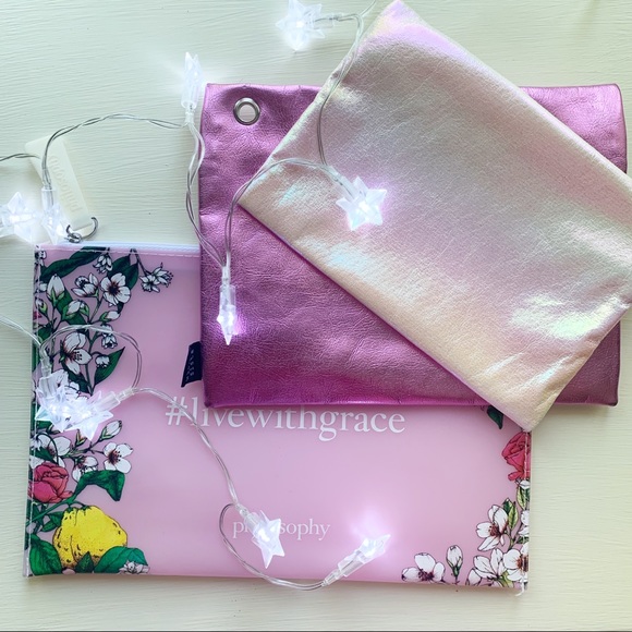 3 makeup bags & FREE lip scrub - Picture 4 of 7